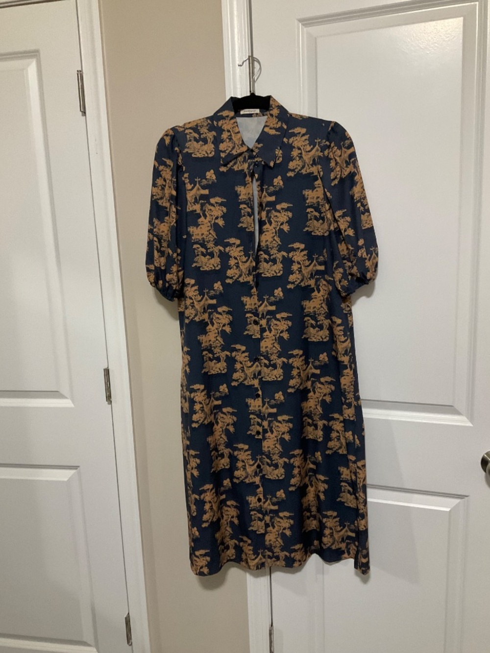 Navy Collared Shirtdress with Orange Print Small Women EUC - Picture 4 of 4